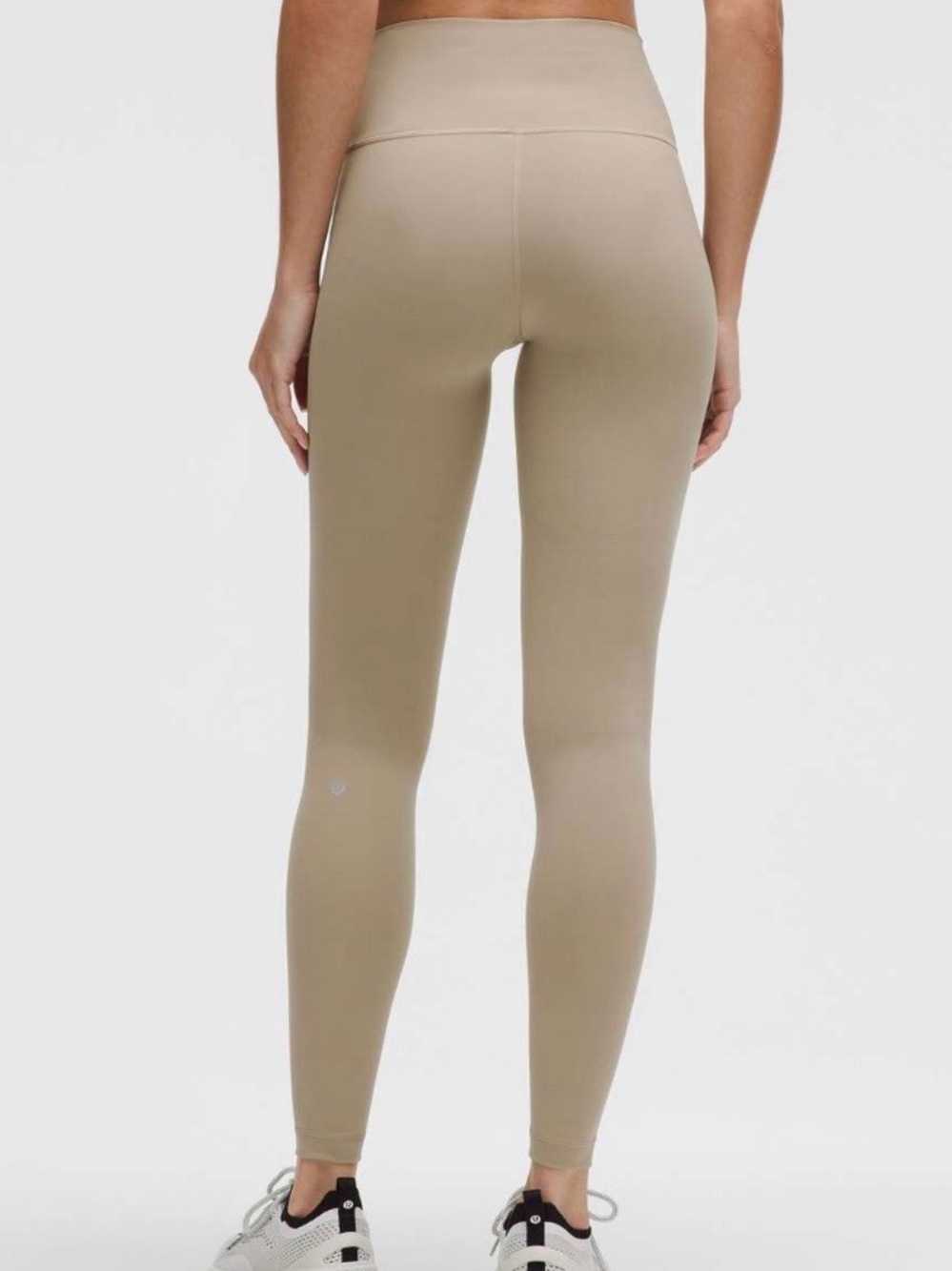 Size 4 Lululemon Wunder Train High-Rise Tight 28"